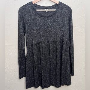 OLD NAVY LONG SLEEVE BLACK MATERNITY PEPLUM BLOUSE SIZE M